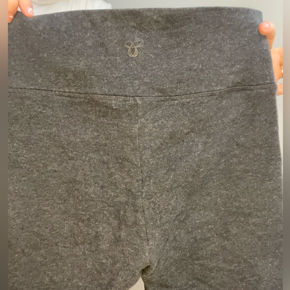 Aritzia TNA soft 7 inch bike shorts in grey marle size medium - Picture 5 of 5